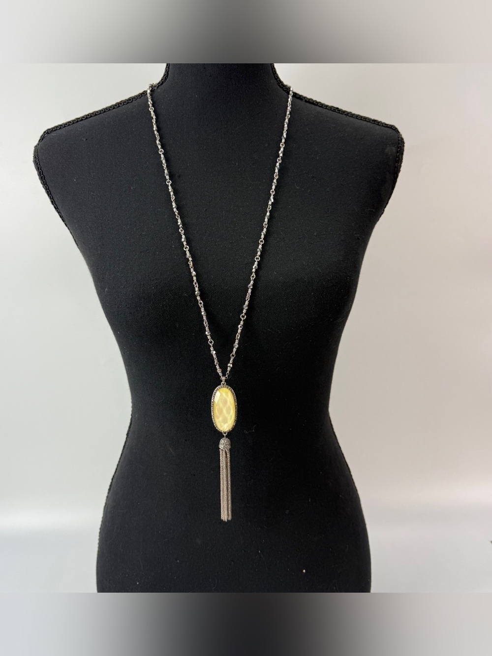 Lucky Brand Faux Mother Of Pearl Pendant Statement Necklace 21” Fashion Jewelry